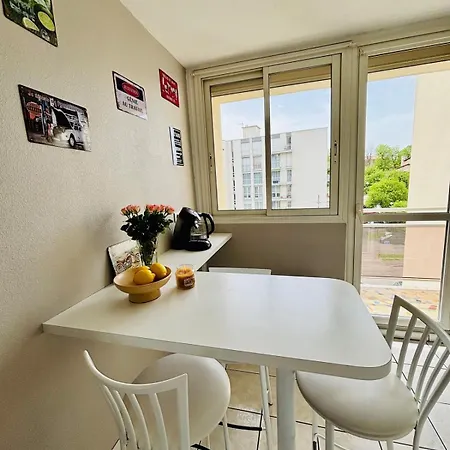 Apartment T3 Lumineux, Parking Prive, Calme, Jolie Vue Saint-Etienne (Loire)